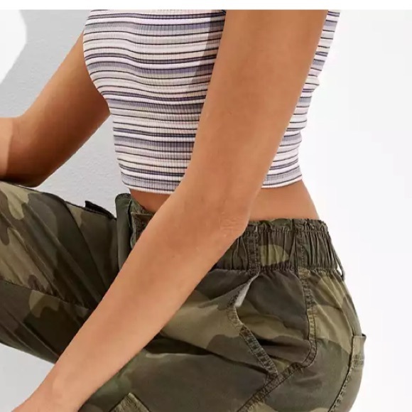 American Eagle Outfitters camo convertible Bermuda shorts size 0